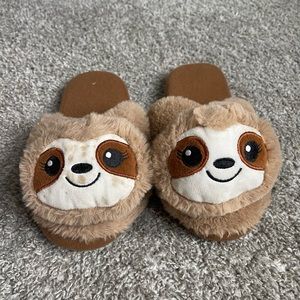 Children’s Sloth Slippers